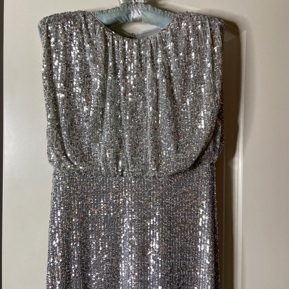 Blouson Silver Sequin Midi Dress; Sleeveless; Evening or Wedding; 8 Petite - Picture 3 of 15